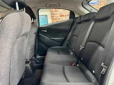 Mazda 2 2 1.5 90cv CENTER-LINE (2024) - Photo 6