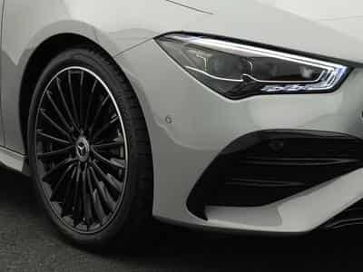 Mercedes CLA 200 AMG-Line Cpe Multi+Night+Kamera+19"+Ambi (2025) - Foto 9