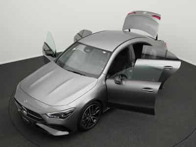 Mercedes CLA 200 d AMG-Line Cpe Multi+Kamera+19"+Night (2025) - Foto 14