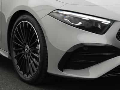 Mercedes A 200 AMG-Line Multi+Night+19"+Ambi (2025) - Photo 9