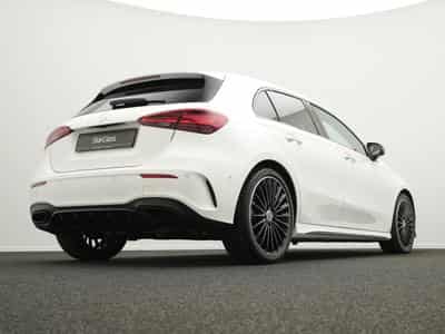 Mercedes A 200 d AMG-Line Multi+Night+19"+Ambi (2025) - Foto 11