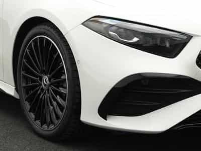 Mercedes A 200 d AMG-Line Multi+Night+19"+Ambi (2025) - Foto 9