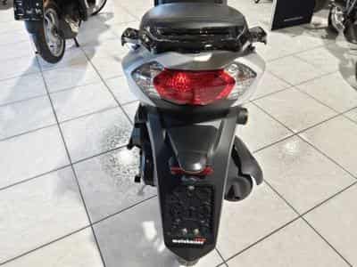 Peugeot Tweet EVO  4T Classe A 25km/h ou B 45 km/h (2024) - Foto 3