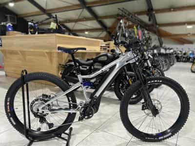 Yamaha Moro 07 30 TH M Rock Shox 160 mm, Magura freins 4 pistons,  PW série (2026) - Foto 1