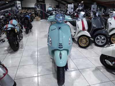 Vespa Primavera VERT MENTHE (2024) - Photo 2