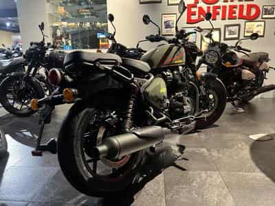 Royal Enfield Shotgun 650 green drill (2024) - Foto 2