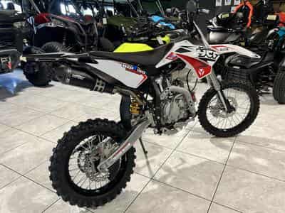 YCF Bigy 150 E Factory S démarreur électrique (2024) - Photo 3