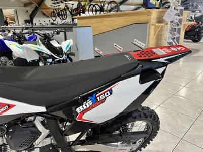 YCF Bigy 150 E Factory S démarreur électrique (2024) - Photo 5