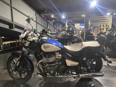 Royal Enfield Meteor Bleu  Celestial (2025) - Photo 4