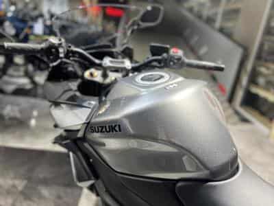 Suzuki GSX-S 1000 GT (2026) - Photo 7