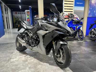 Suzuki GSX-S 1000 GT (2026) - Photo 8
