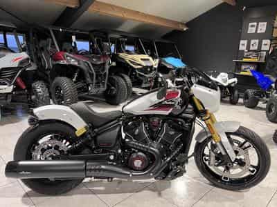 Indian 101 Scout Classic Ltd + Tech White  Metallic  w/ graphics (2026) - Photo 1