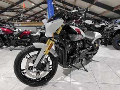 Indian 101 Scout Classic Ltd + Tech White  Metallic  w/ graphics (2026) - Photo 2