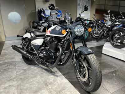 Royal Enfield Shotgun 650 stencil white (2026) - Foto 5