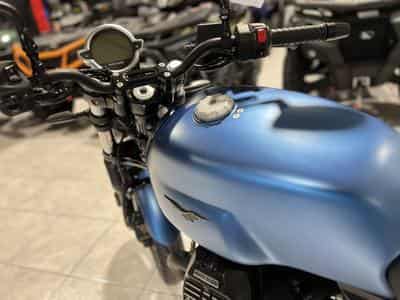 Moto Guzzi V7 STONE (2026) - Photo 6