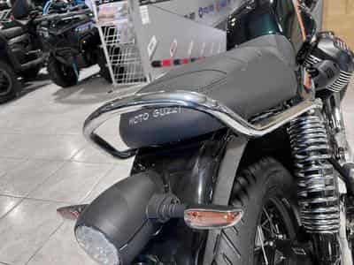 Moto Guzzi V7 SPECIAL (2026) - Photo 6