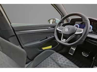 VW Golf 1.5 eTSI mHEV 150 DSG R-Line (2025) - Photo 8