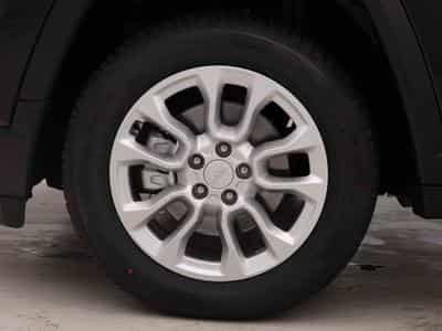 Jeep Compass 1.5 T4 e-Hybrid 131 DCT Altitude (2025) - Photo 6