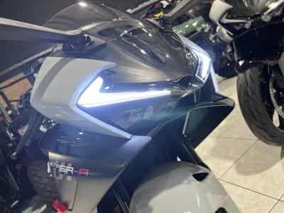 CF Moto 675 SR-R (2026) - Foto 10