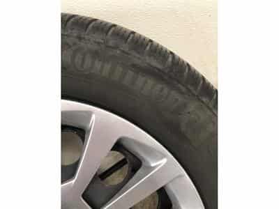 Jantes et pneus – 17" - Photo 1