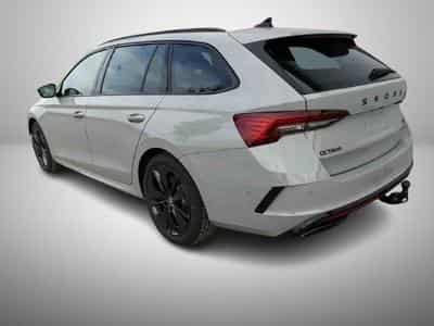 Skoda Octavia 2.0 TSi DSG 265 RS (2025) - Foto 3