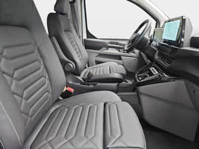 Ford Tourneo 2.0 TDCI ECOBLUE 170 L1 Titanium X (2026) - Photo 13