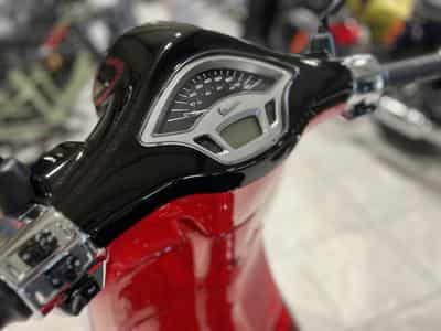 Vespa Primavera Mickey Mouse Edition 4T  classe B 45 Km/h (2025) - Foto 5