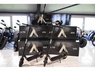 A-TO Ultron E-scooter 350 W 25km/h (2026) - Photo 1