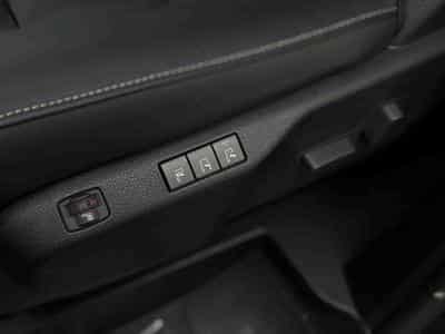 Peugeot Traveller 2.0 BlueHDI 180 AT8 Kombi L3 Premium (2025) - Foto 6