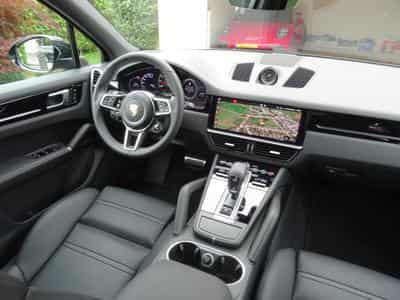 Porsche Cayenne S (2018) - Photo 10