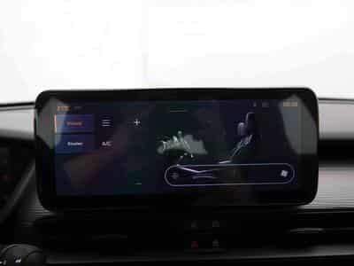 Jeep Avenger 1.2 MHEV DCT Longitide (2025) - Foto 11