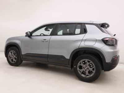 Jeep Avenger 1.2 MHEV DCT Longitide (2025) - Foto 2