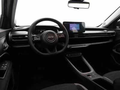 Jeep Avenger 1.2 MHEV DCT Longitide (2025) - Foto 7