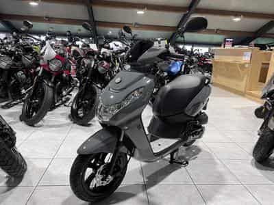 Peugeot Kisbee CL B  45 km/h Meteor Grey (2026) - Foto 2