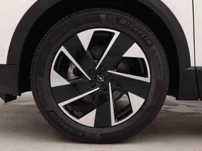 Opel Grandland 1.2 T Hybrid 145 GS (2025) - Foto 6