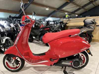 Vespa Elettrica 70 Km/h Red (2026) - Photo 4