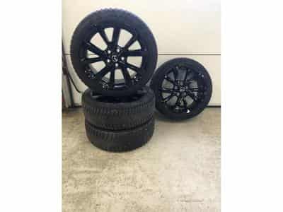 Jantes alu + Pneus h 18" 215/45 R18 93W (2026) - Photo 1