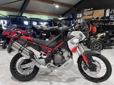 Aprilia Tuareg 660 Hailstrom White disponible aussi en 35 KW (2026) - Photo 1