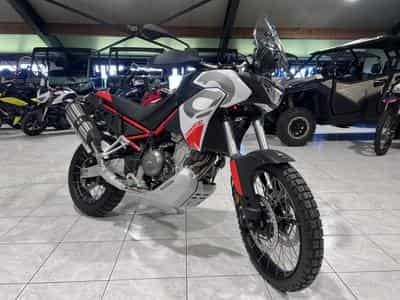Aprilia Tuareg 660 Hailstrom White disponible aussi en 35 KW (2026) - Photo 7