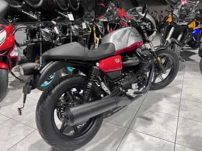 Moto Guzzi V7 CORSA (2026) - Foto 3