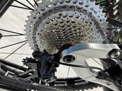 Fantic XEF 1.9 RACE L 720Wh, 29''-27,5'', freins 4 pistons, 90 Nm (2026) - Foto 3