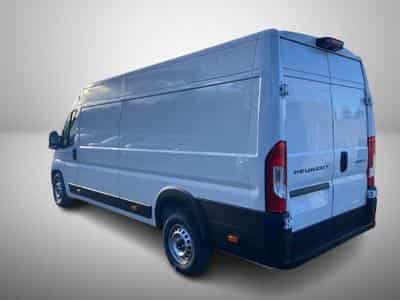 Peugeot Boxer 2.2 BlueHDI 180 EAT8 L4H2 (2026) - Foto 3