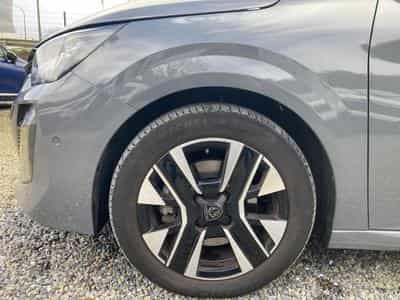 Peugeot 208 1.2 PureTech Hýbrid 110 E-DSC6 Allure (2025) - Foto 5