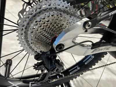 Fantic XEF 1.9 RACE L 720Wh, 29''-27,5'', freins 4 pistons, 90 Nm (2026) - Foto 11