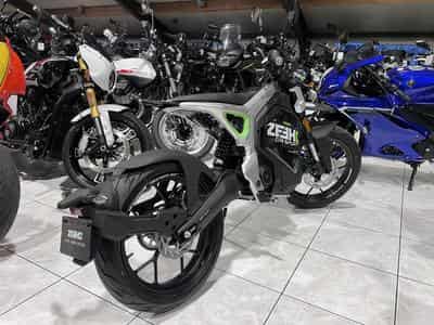 Zeeho C!ty Sport 3500 W ROAD autonomie  74 km  homologuée 45 Km/h. (2026) - Foto 3