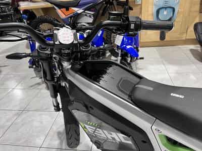 Zeeho C!ty Sport 3500 W ROAD autonomie  74 km  homologuée 45 Km/h. (2026) - Foto 6