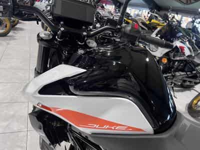 KTM 390 Duke (2022) - Foto 6