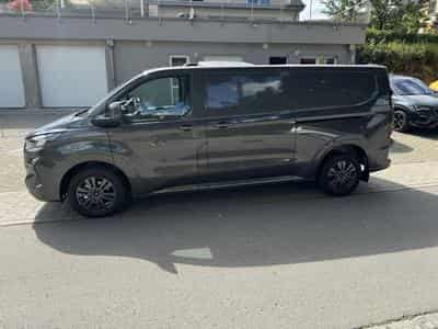 Ford Transit 2.0 ECOBLUE 170 BVA L2H1 Limitited (2025) - Photo 3