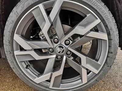 Skoda Karoq 2.0 TdI 150 DSG SPORTLINE 4X4 (2025) - Photo 4