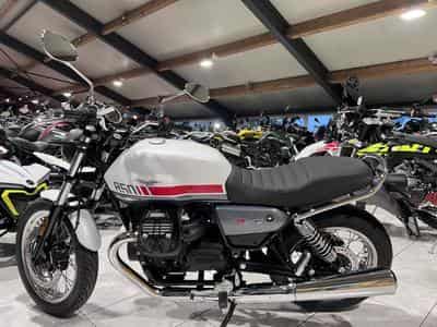 Moto Guzzi V7 SPECIAL (2025) - Photo 3